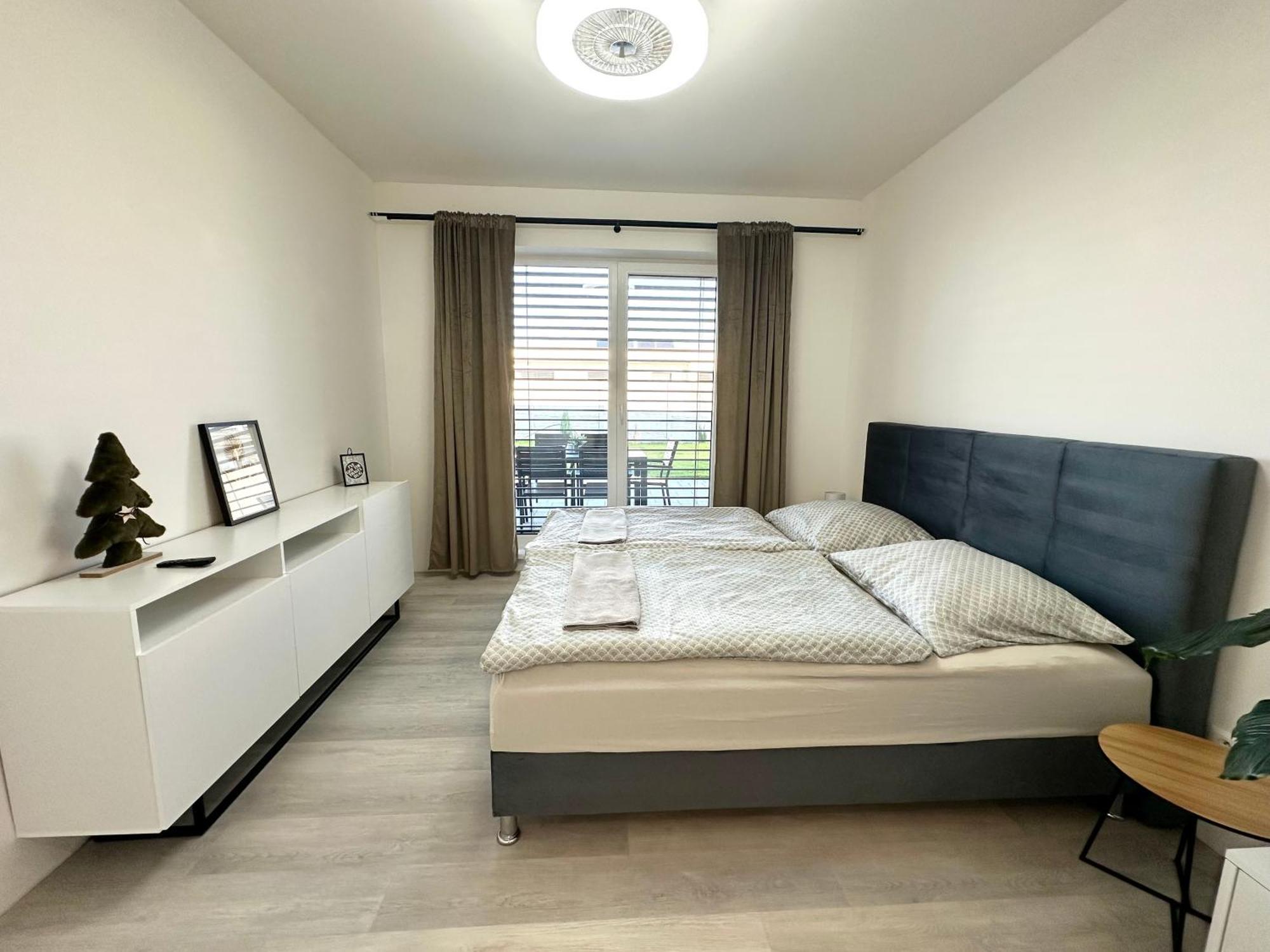 Klimatizovany Apartmanovy Dom S Virivkou, 9A Senec Esterno foto